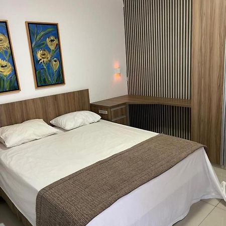 Flat Bristol Hotel, Muito Confortavel Гояния Экстерьер фото