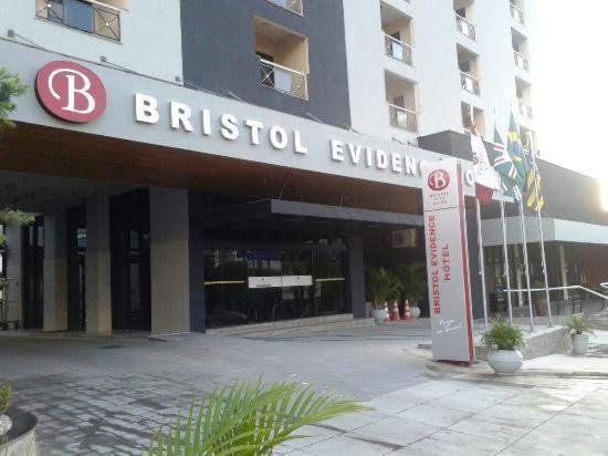 Flat Bristol Hotel, Muito Confortavel Гояния Экстерьер фото